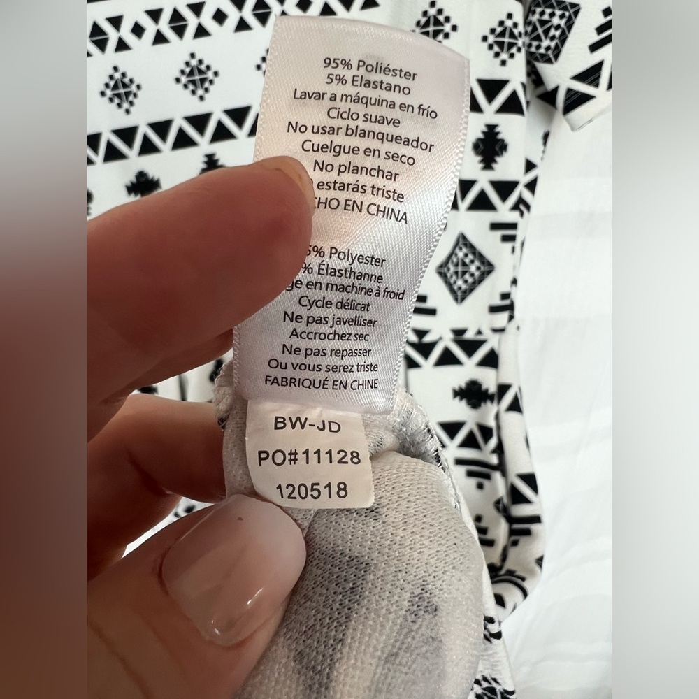 🖤 EUC LULAROE Amelia Tribal Print Pleated Dress | Women’s Small - Picture 12 of 12